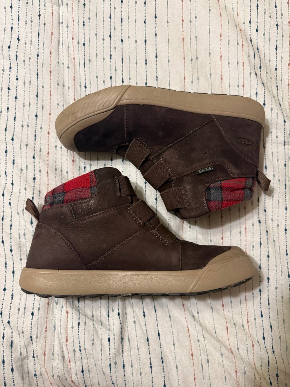 KEEN Women's Elle Mid Calf Waterproof Leather Winter Boots Size 7.5 Red Plaid